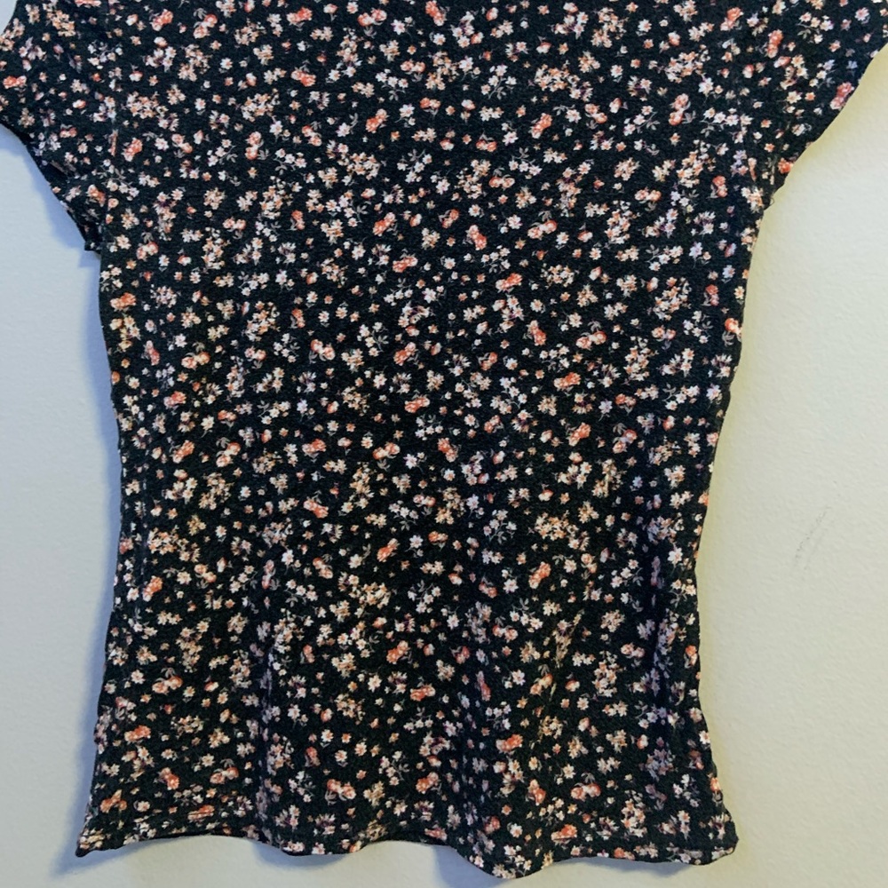 Clothes - Picture 3 of 3